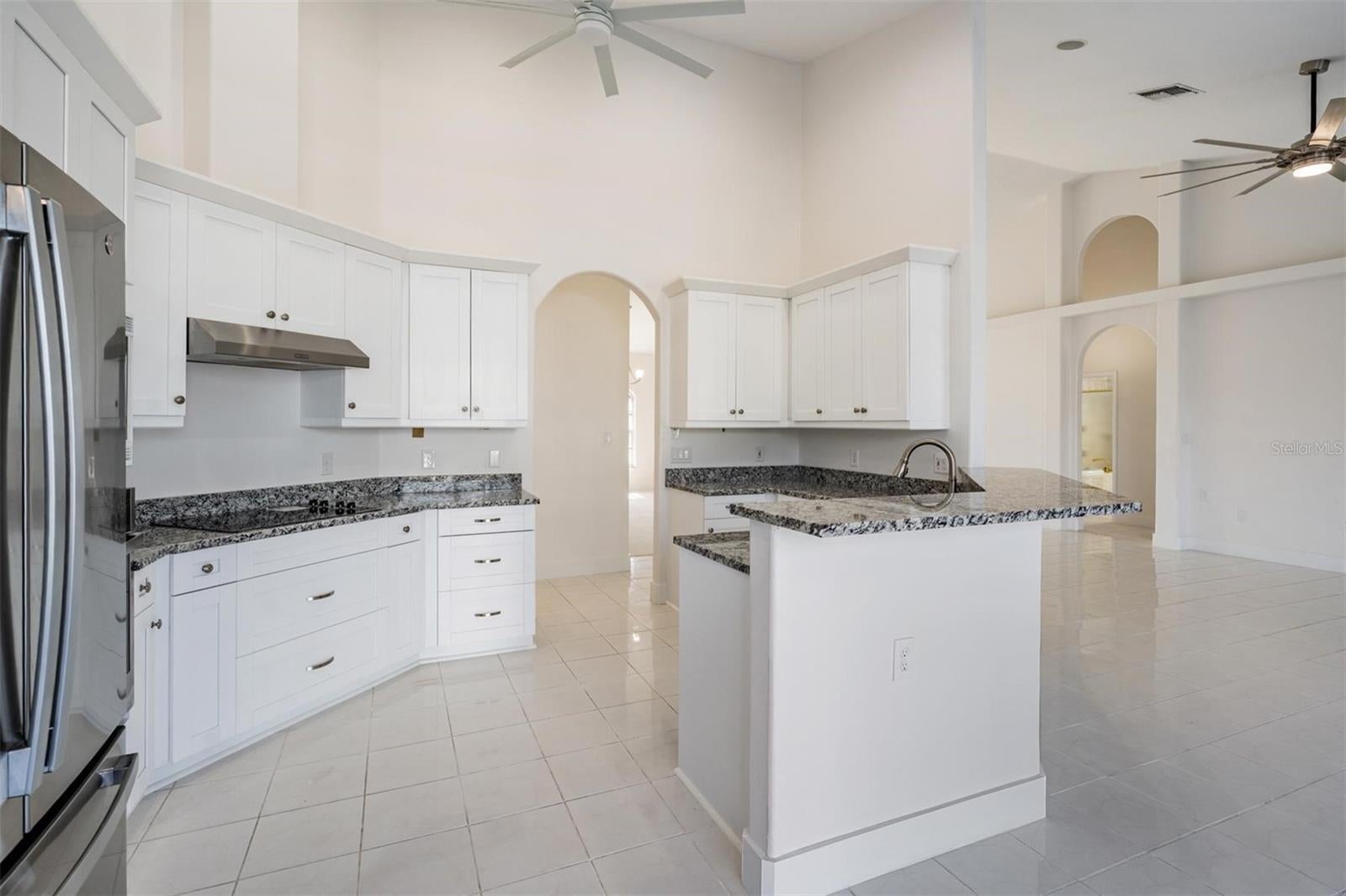 2127 Lagoon Dr, Dunedin, FL 34698 photo