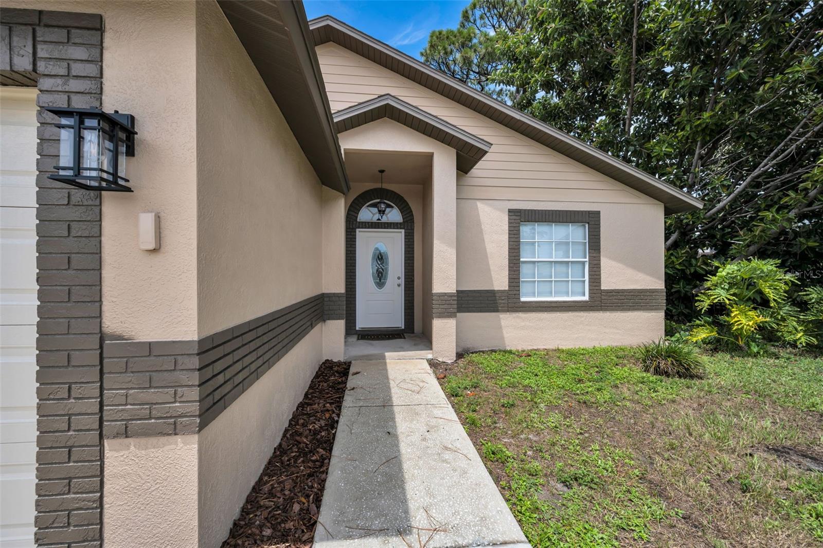 1874 Feather Tree Cir, Clearwater, FL 33765 photo