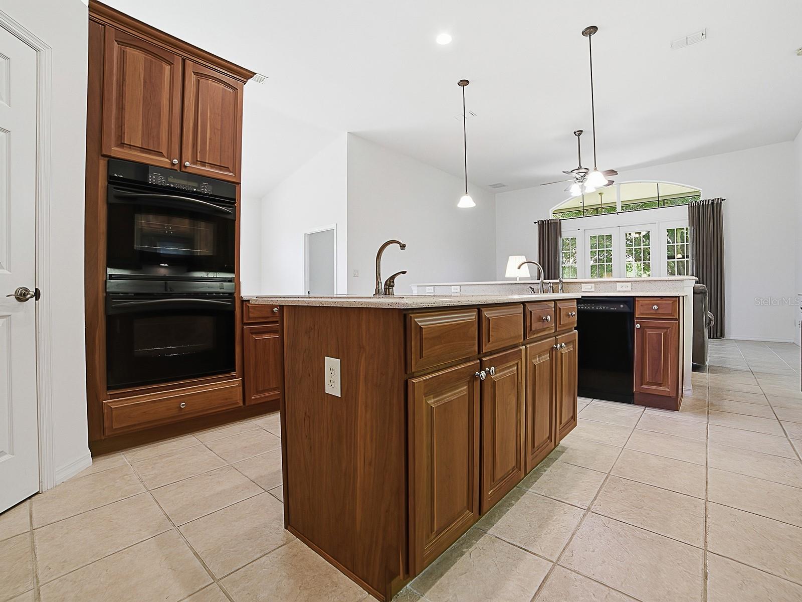 5106 Chanticleer Dr, Leesburg, FL 34748 photo