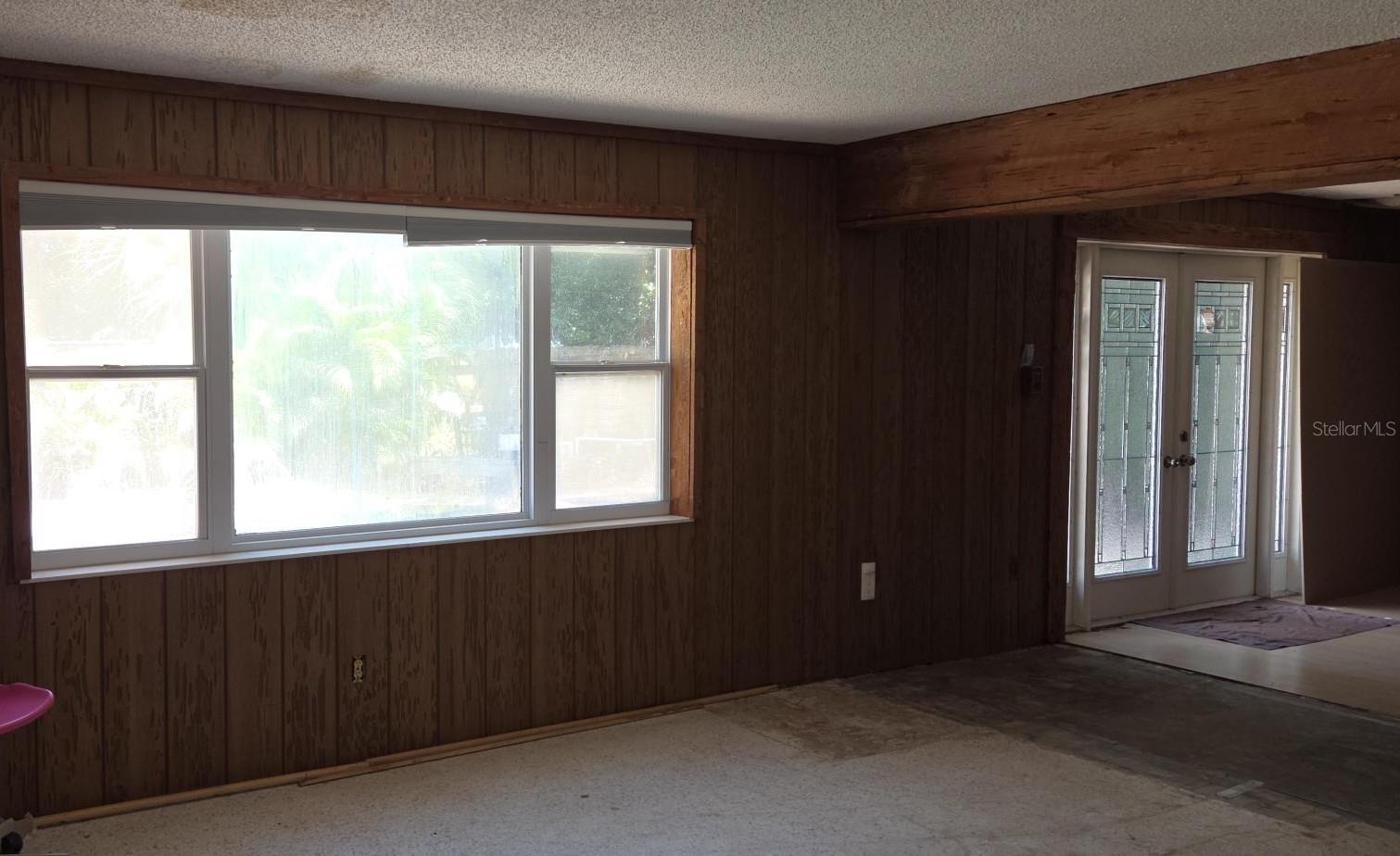 8665 Mockingbird Ln, Seminole, FL 33777 photo