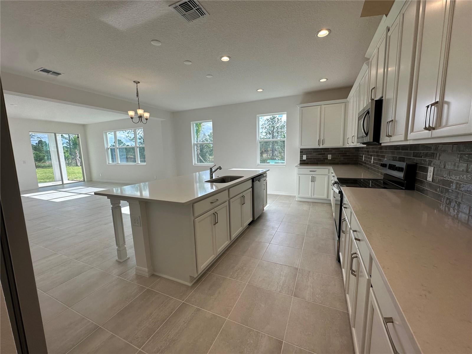 2000 Beevalley Way, Deland, FL 32724 photo