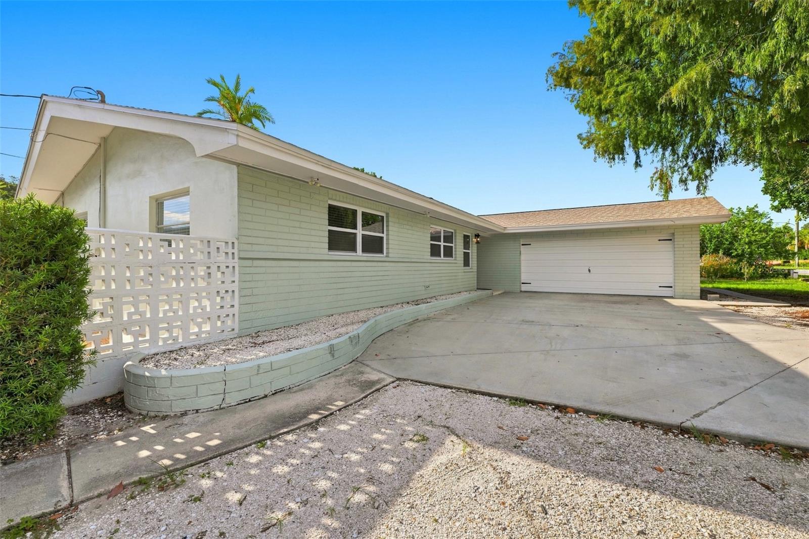 12999 Indian Rocks Rd, Largo, FL 33774 photo