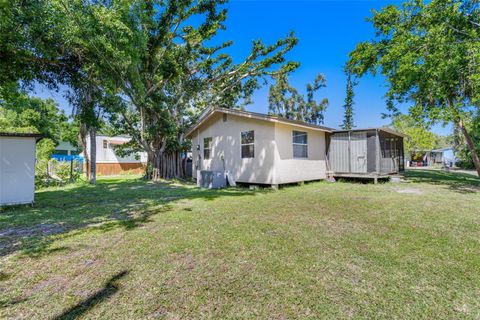 Single Family Residence in NOKOMIS FL 409 OLIVE AVENUE 3.jpg
