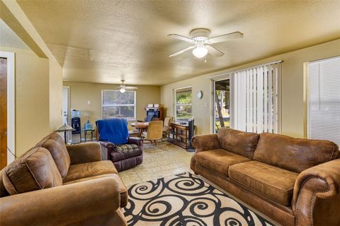 Single Family Residence in NOKOMIS FL 409 OLIVE AVENUE 14.jpg