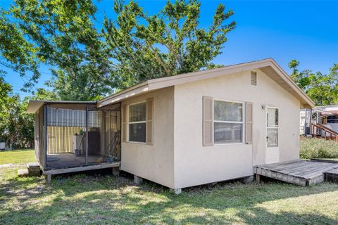 Single Family Residence in NOKOMIS FL 409 OLIVE AVENUE 4.jpg