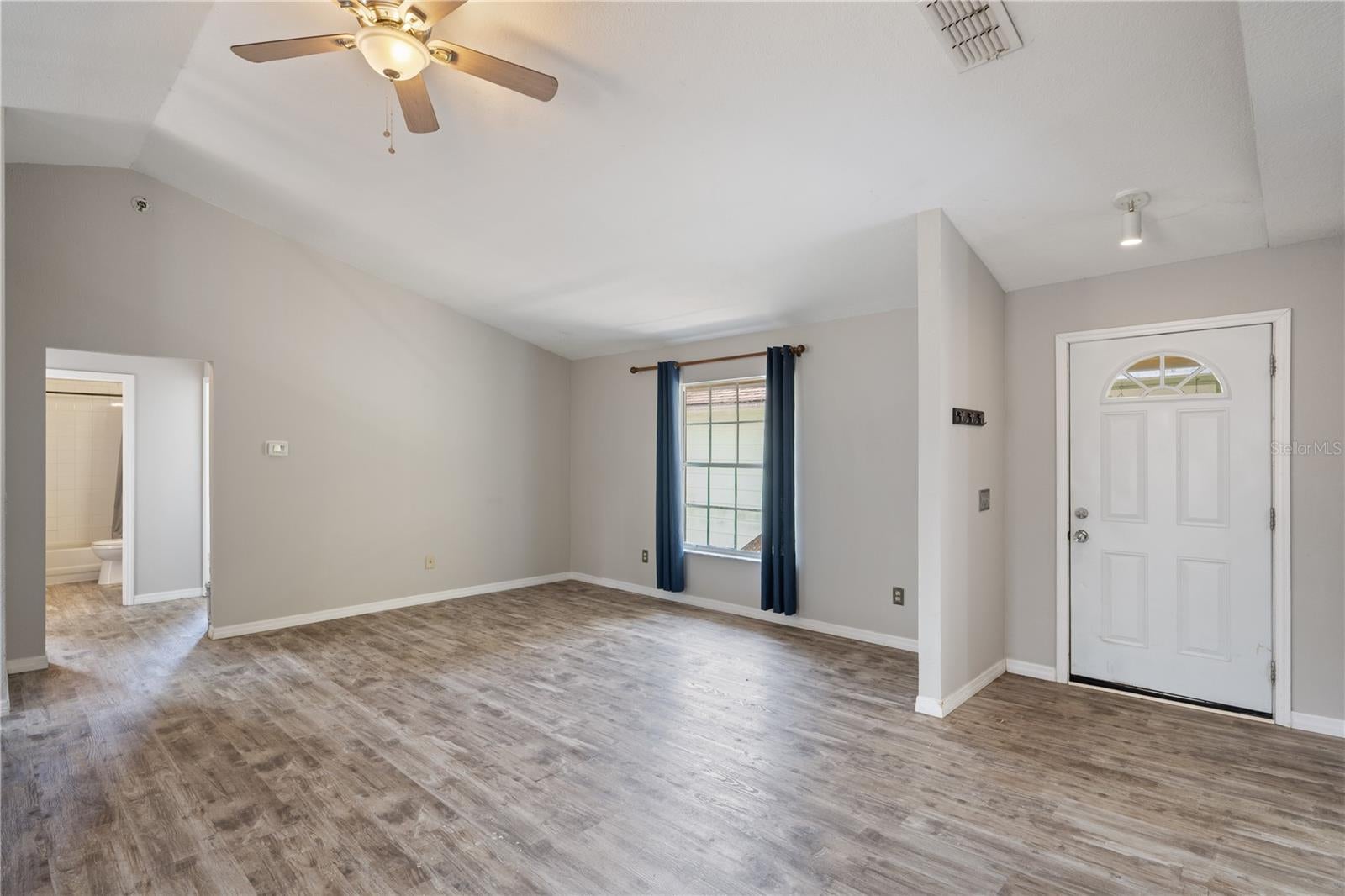 9848 Piney Point Cir, Orlando, FL 32825 photo