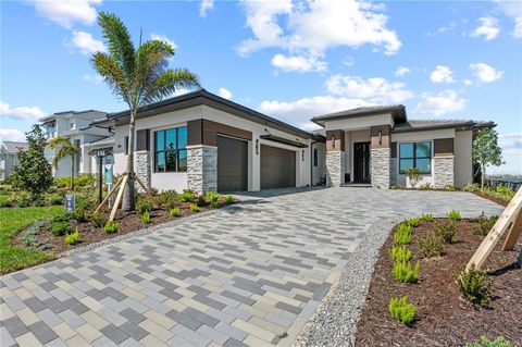 Single Family Residence in SARASOTA FL 800 BLUE SHELL LOOP.jpg