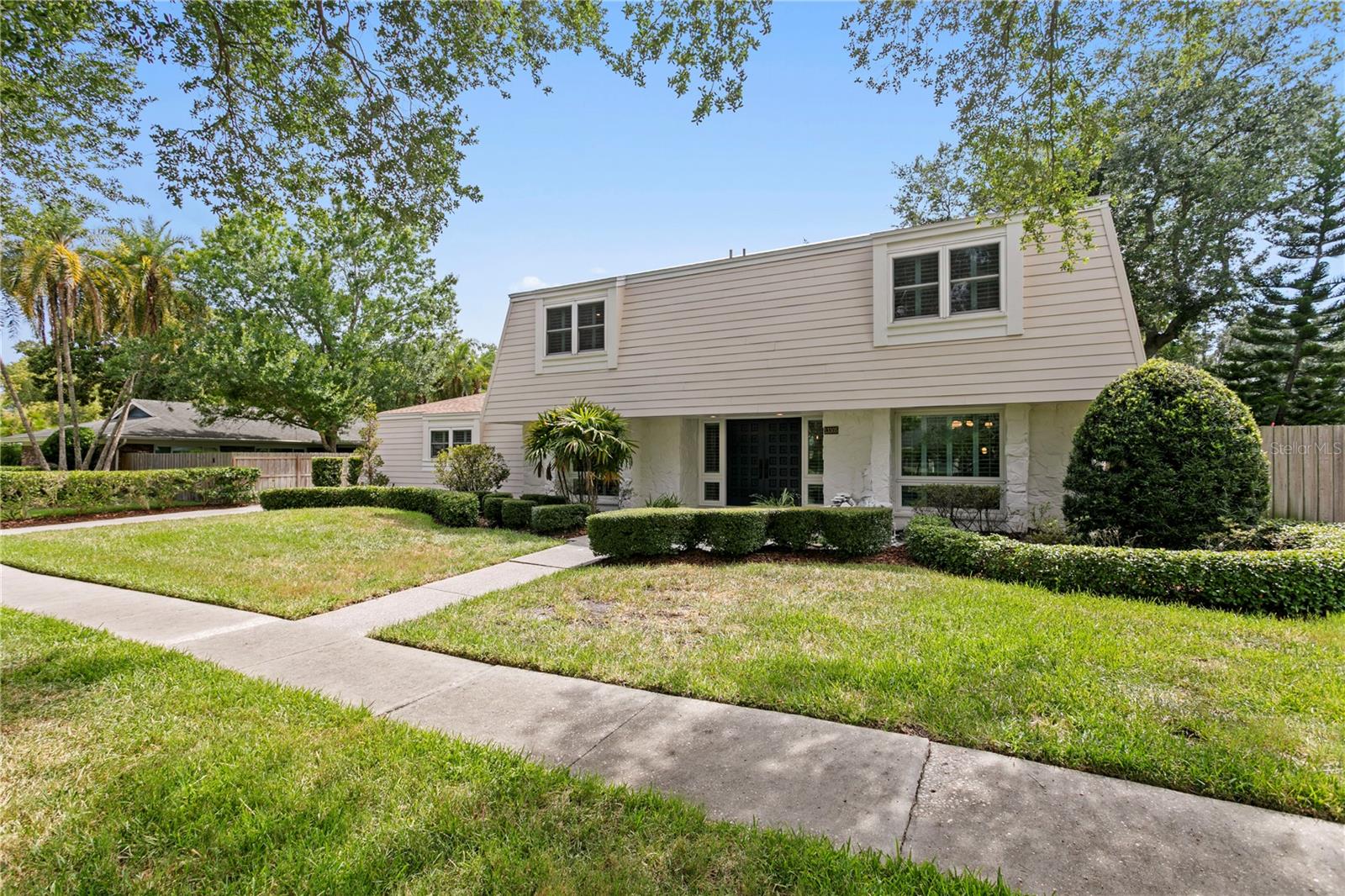 13305 Golf Crest Cir, Tampa, FL 33618 photo
