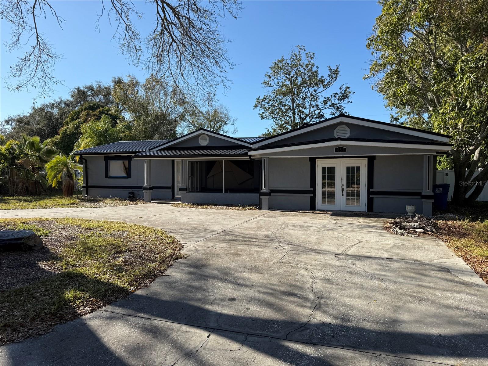651 69 Ave, Saint Petersburg, FL 33705 photo