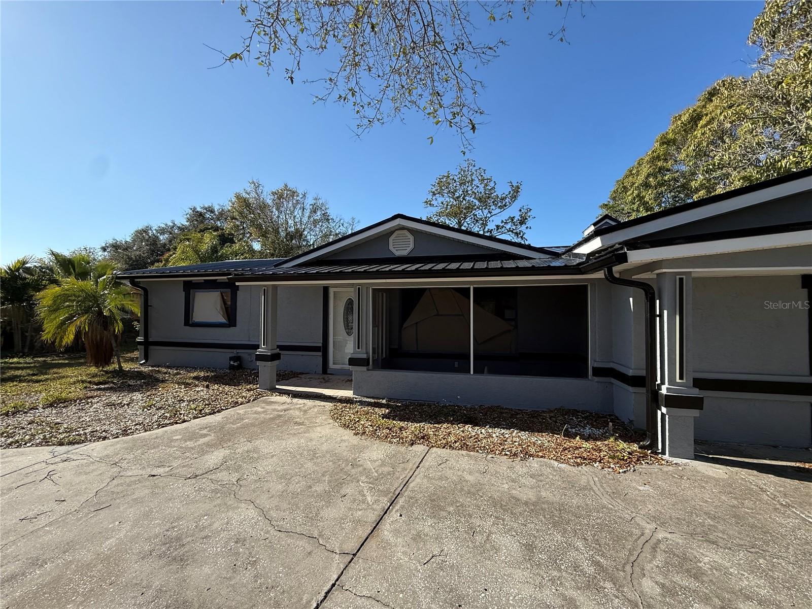 651 69 Ave, Saint Petersburg, FL 33705 photo