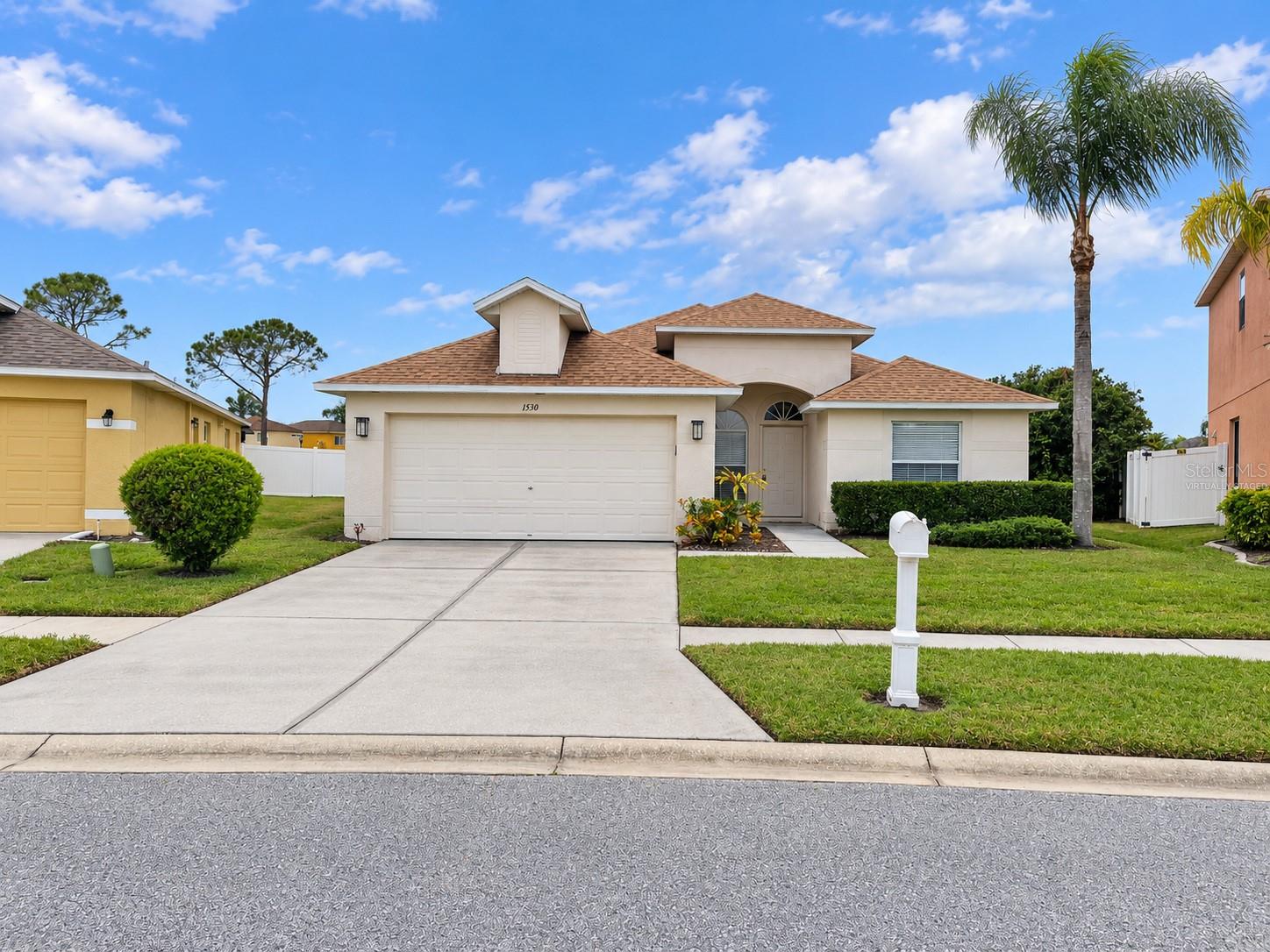 1530 Ocean Reef Rd, Wesley Chapel, FL 33544 photo