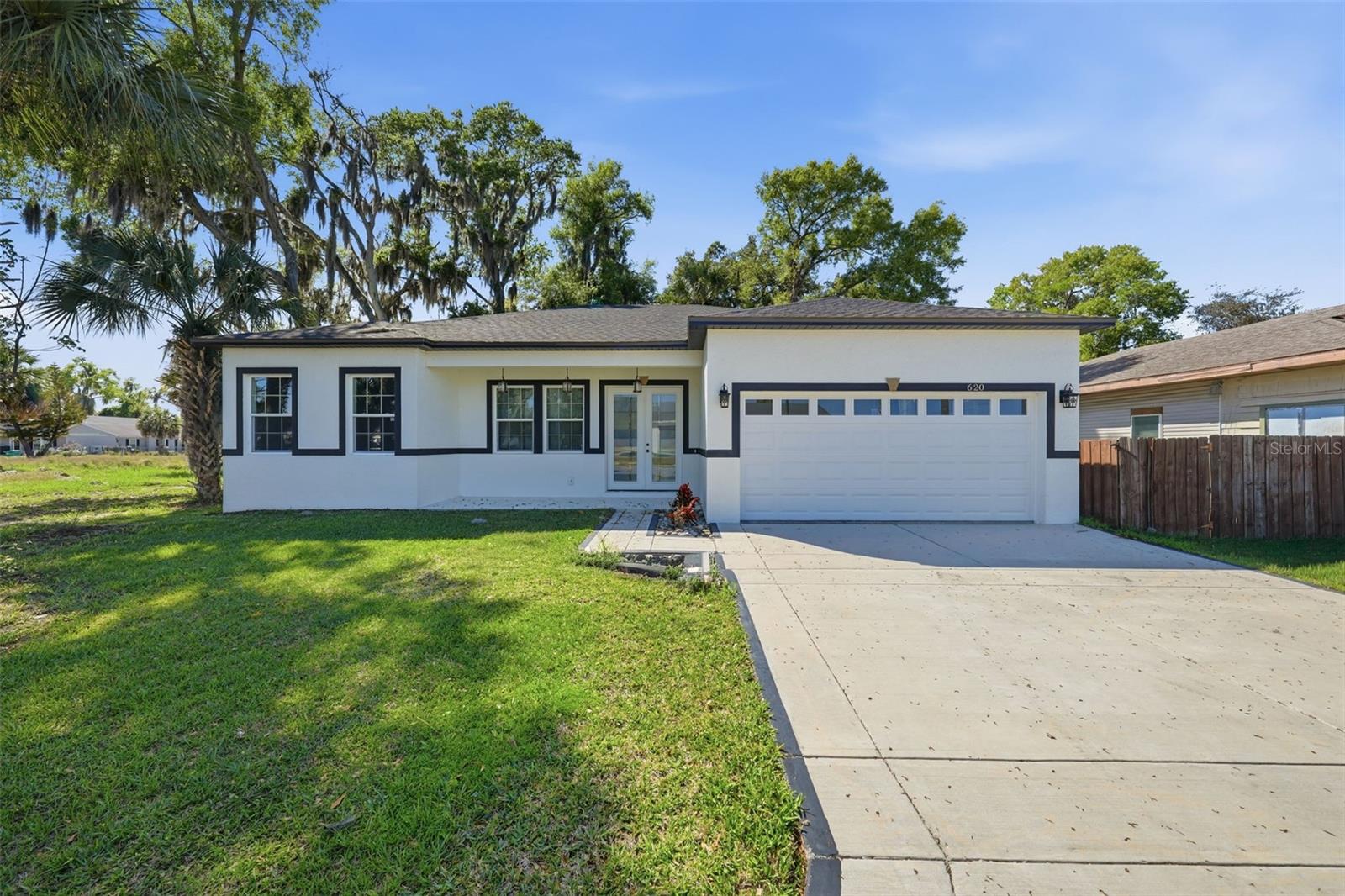 620 Titcomb St, Eustis, FL 32726 photo