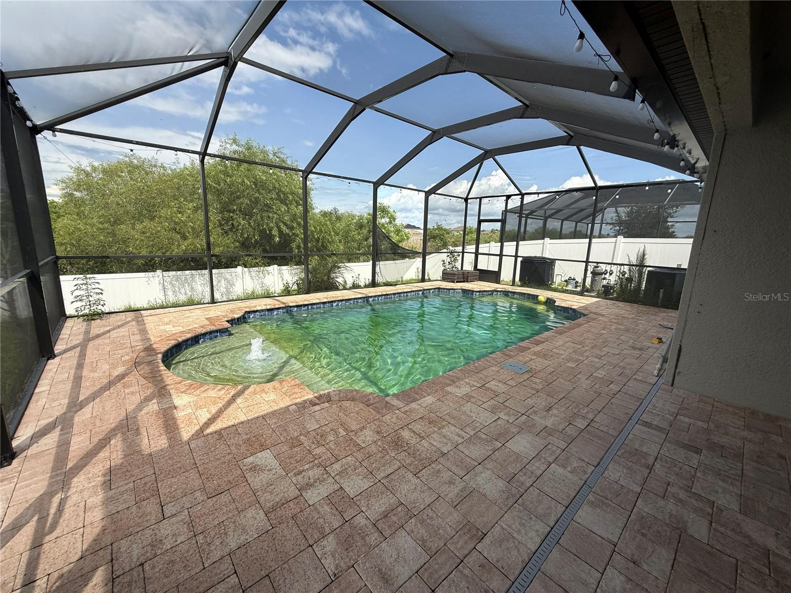 11865 Sunburst Marble Rd, Riverview, FL 33579 photo