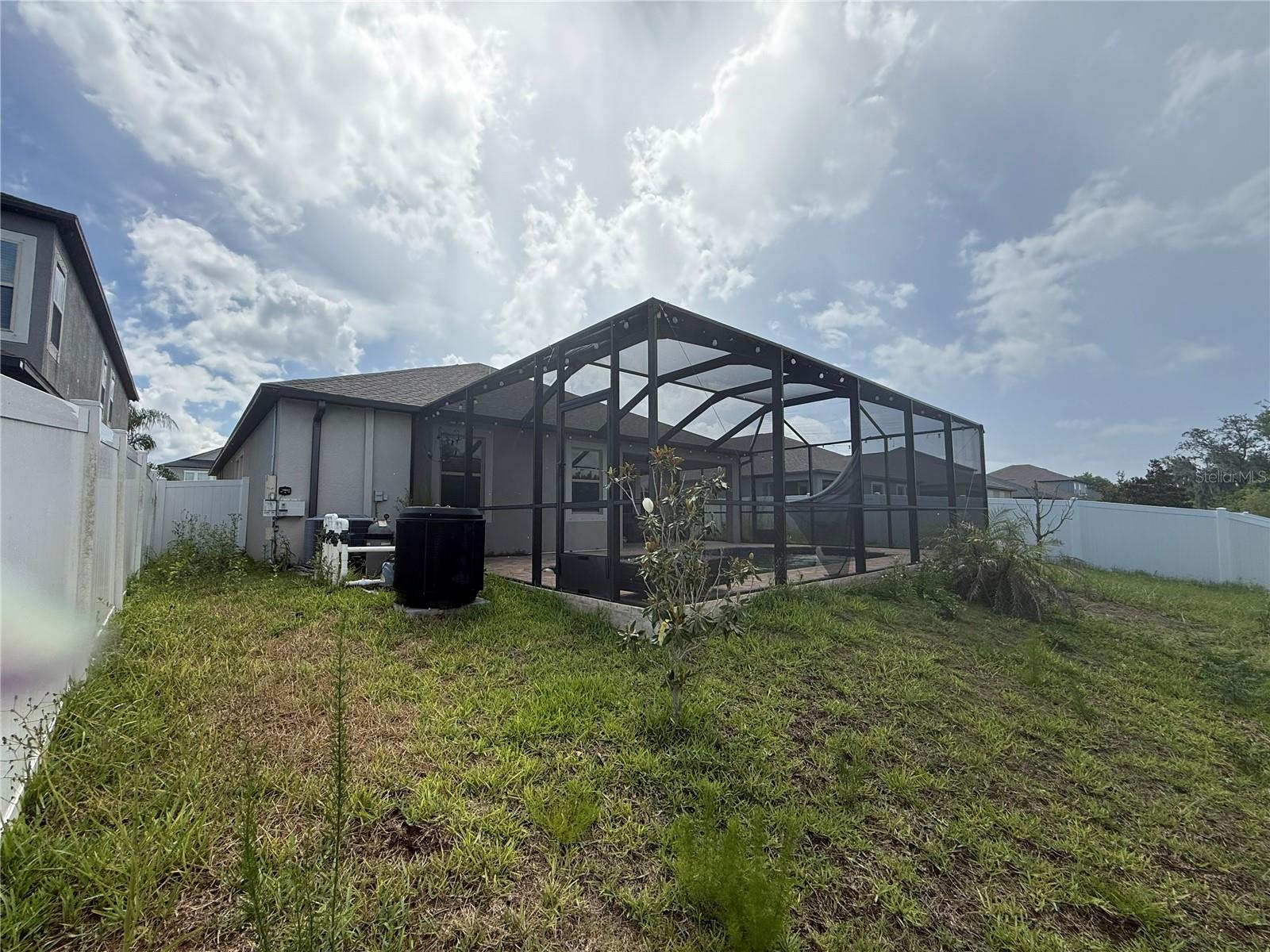 11865 Sunburst Marble Rd, Riverview, FL 33579 photo