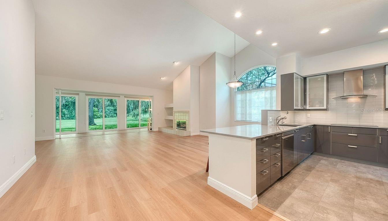 4004 Penshurst Park, Sarasota, FL 34235 photo
