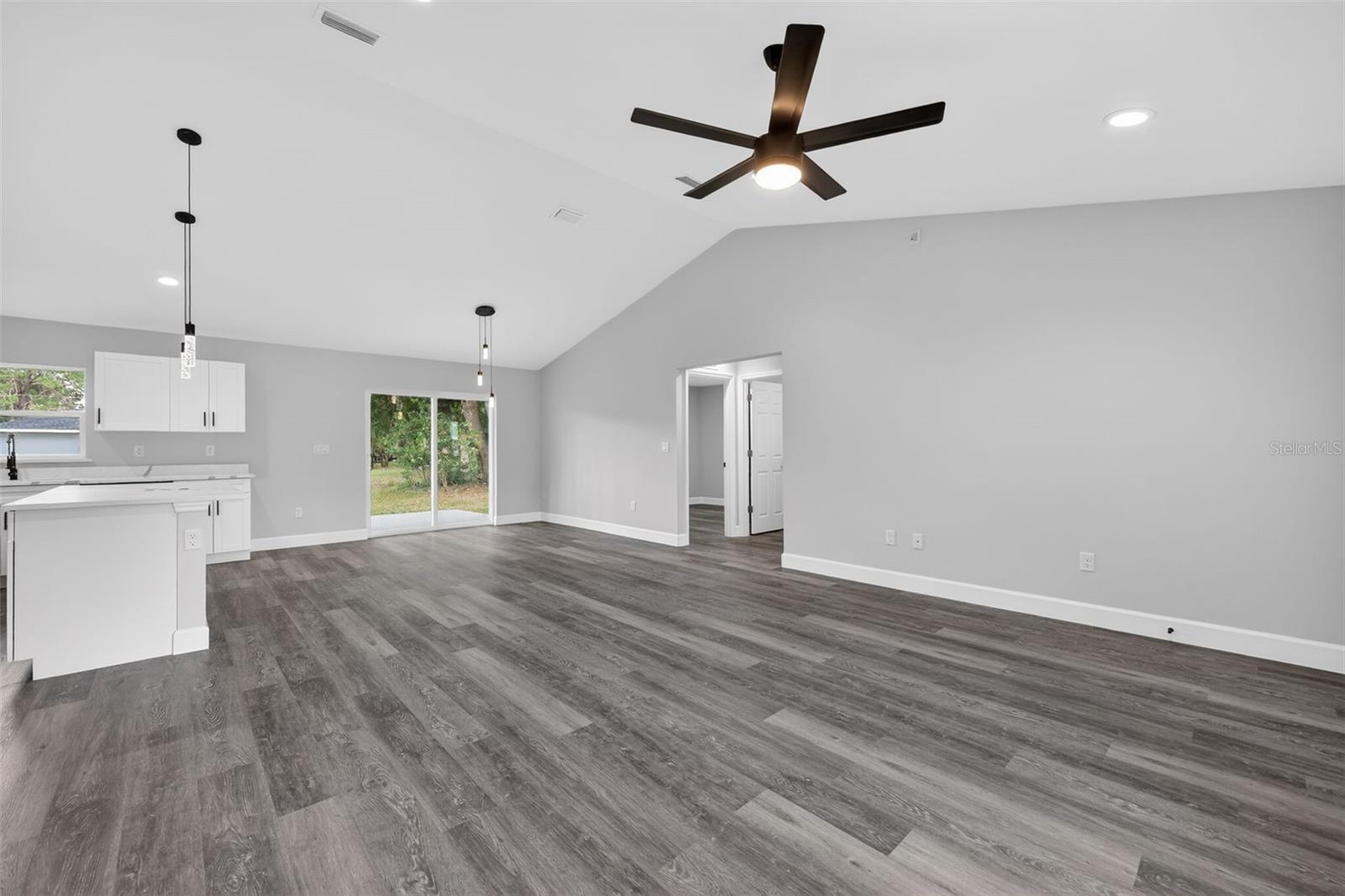 13737 SW 114 Pl, Dunnellon, FL 34432 photo