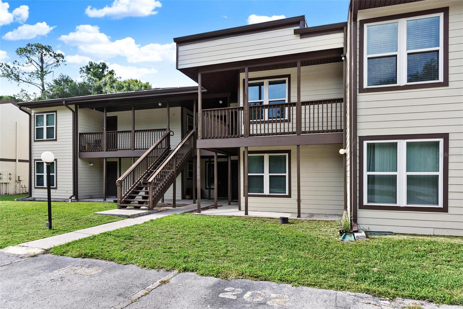 23202 Sandalwood Dr, Wildwood, FL 34785