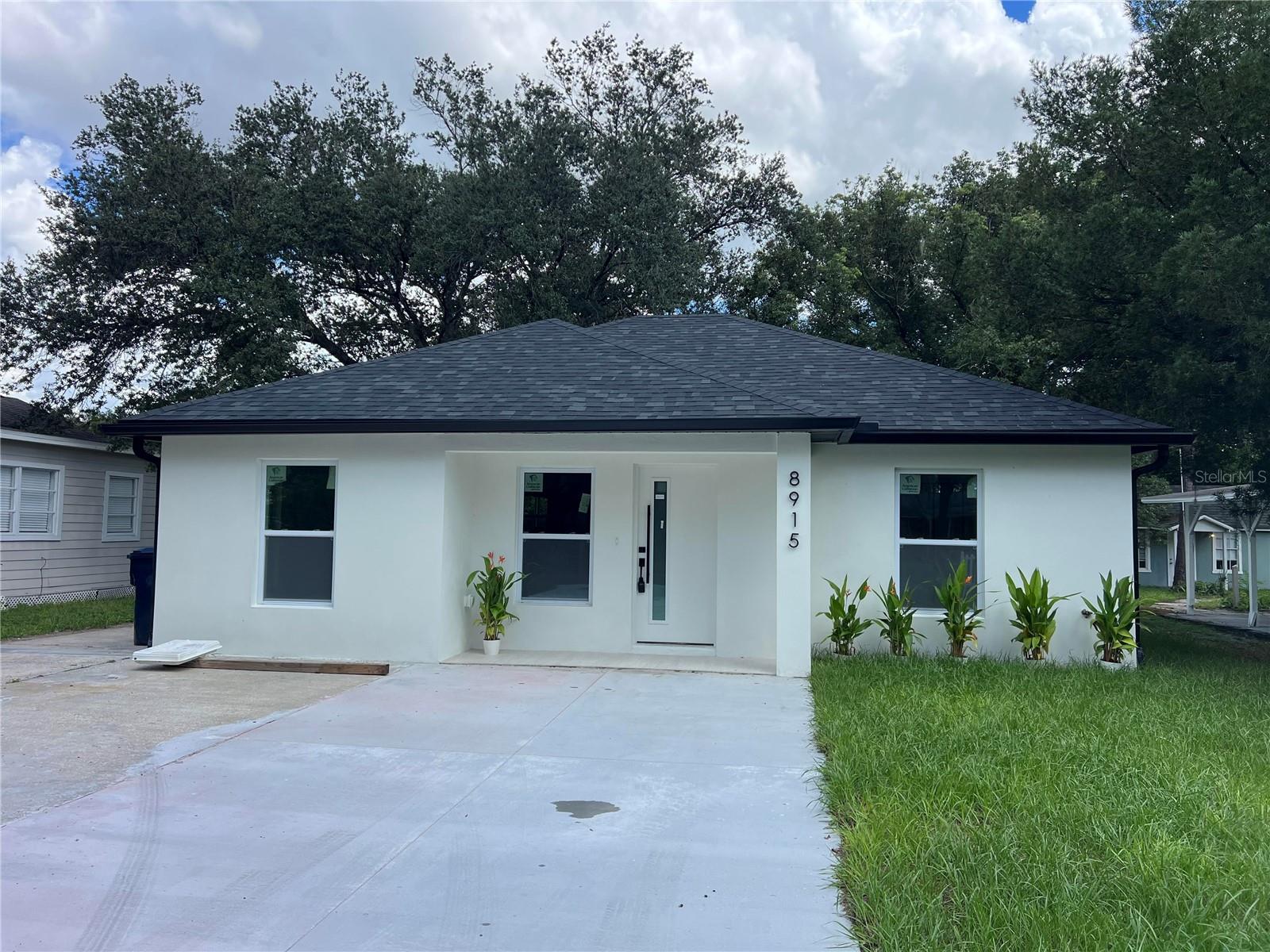 8915 N Willow Ave, Tampa, FL 33604 photo