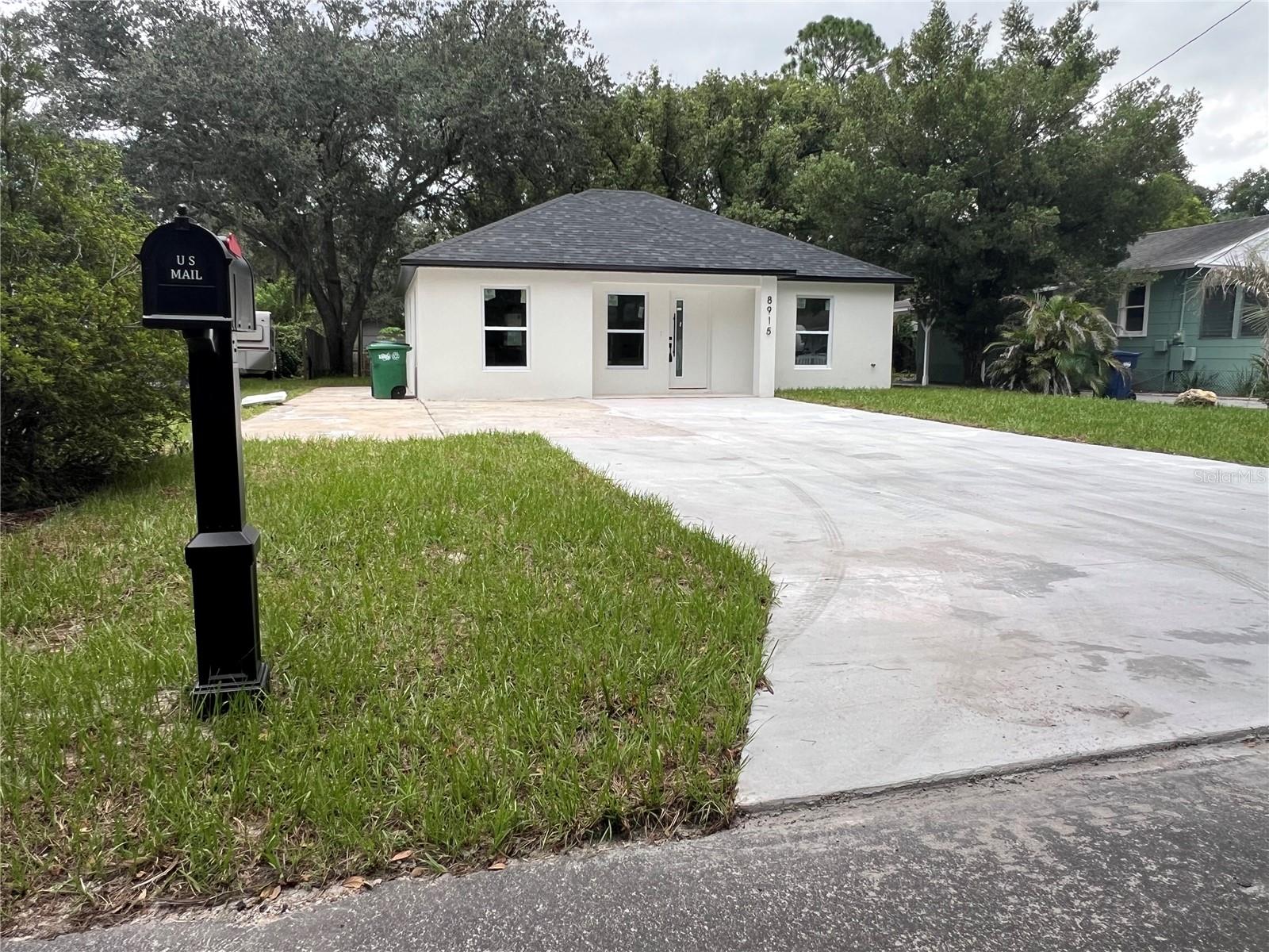 8915 N Willow Ave, Tampa, FL 33604 photo