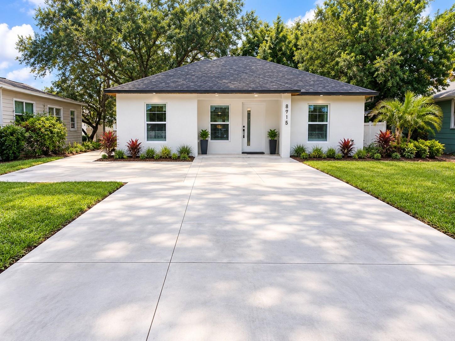 8915 N Willow Ave, Tampa, FL 33604 photo