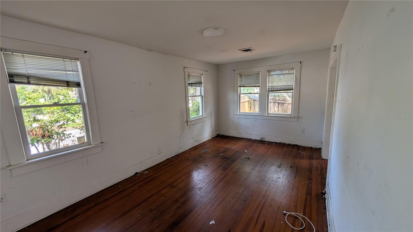 114 S Bungalow Park Ave, Tampa, FL 33609 photo