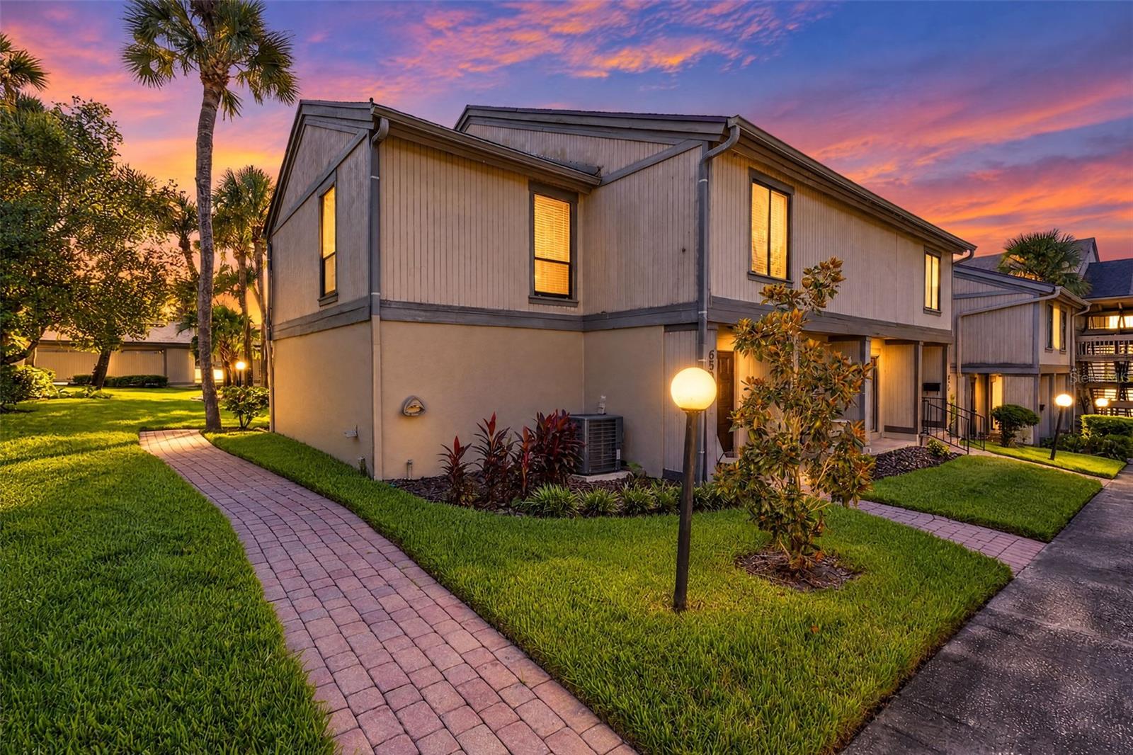 658 Lake Villa Dr, Altamonte Springs, FL 32701