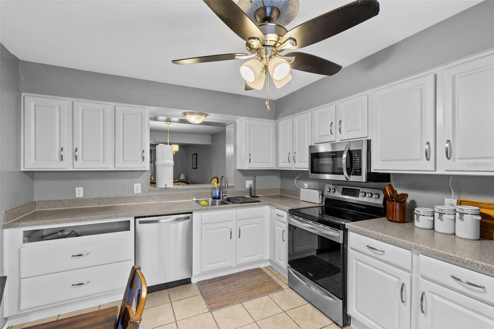 658 Lake Villa Dr, Altamonte Springs, FL 32701 photo