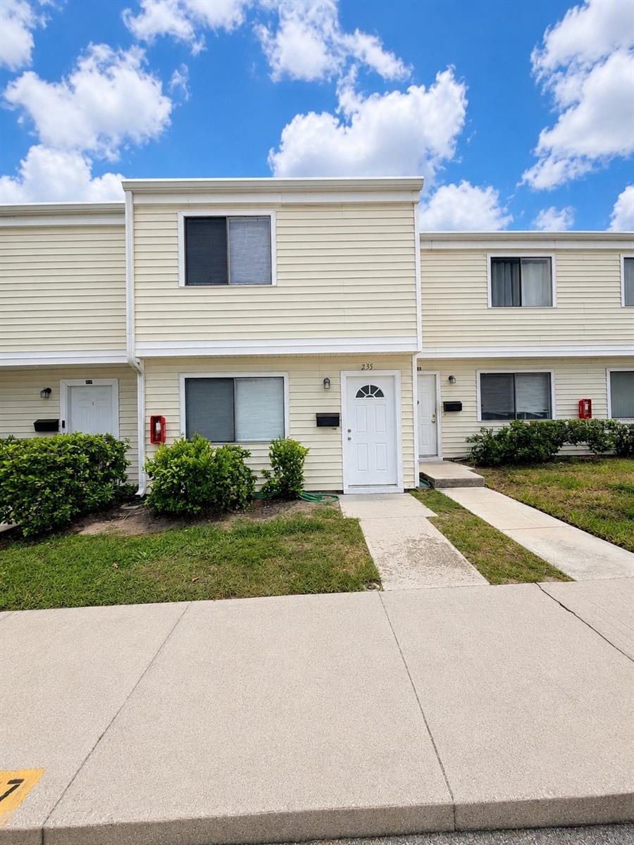 235 Debora Ct, Altamonte Springs, FL 32701