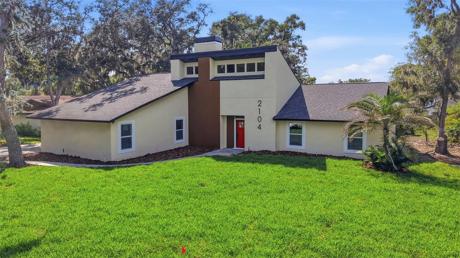 2104 Doefield Ct, Valrico, FL 33596