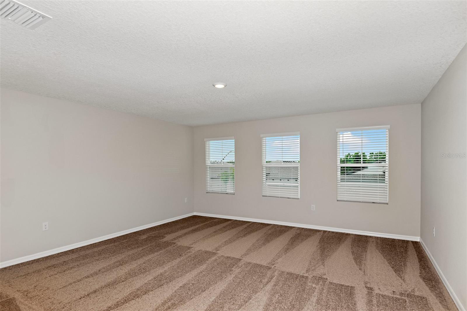34993 Arbor Retreat Dr, Dade City, FL 33525 photo