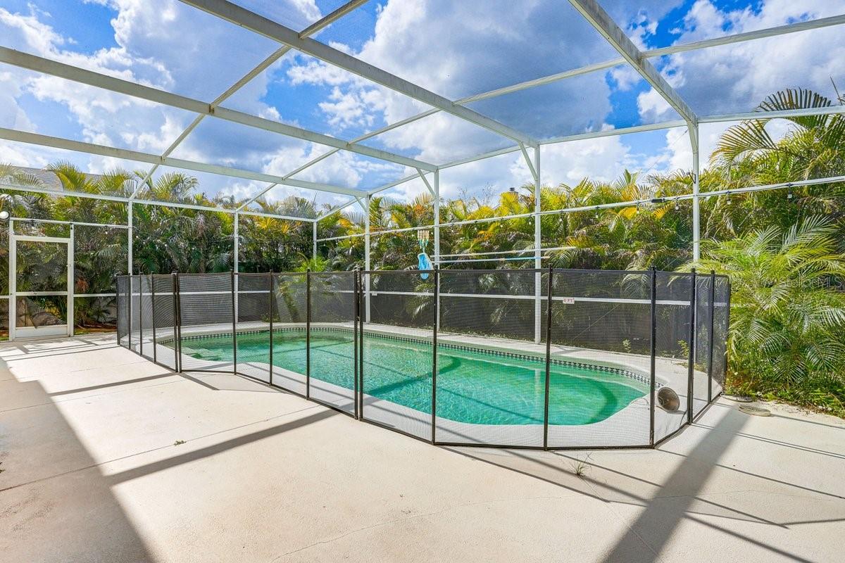418 Riggs Cir, Davenport, FL 33897 photo