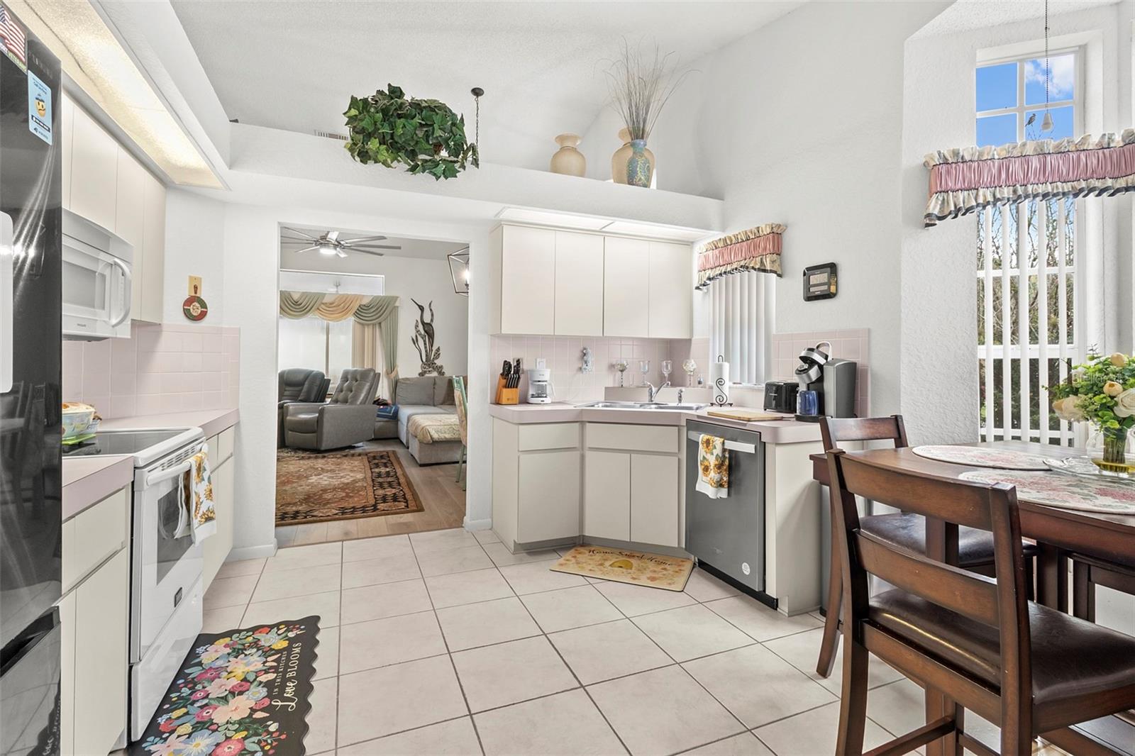 9288 New Orleans Dr, Weeki Wachee, FL 34613 photo