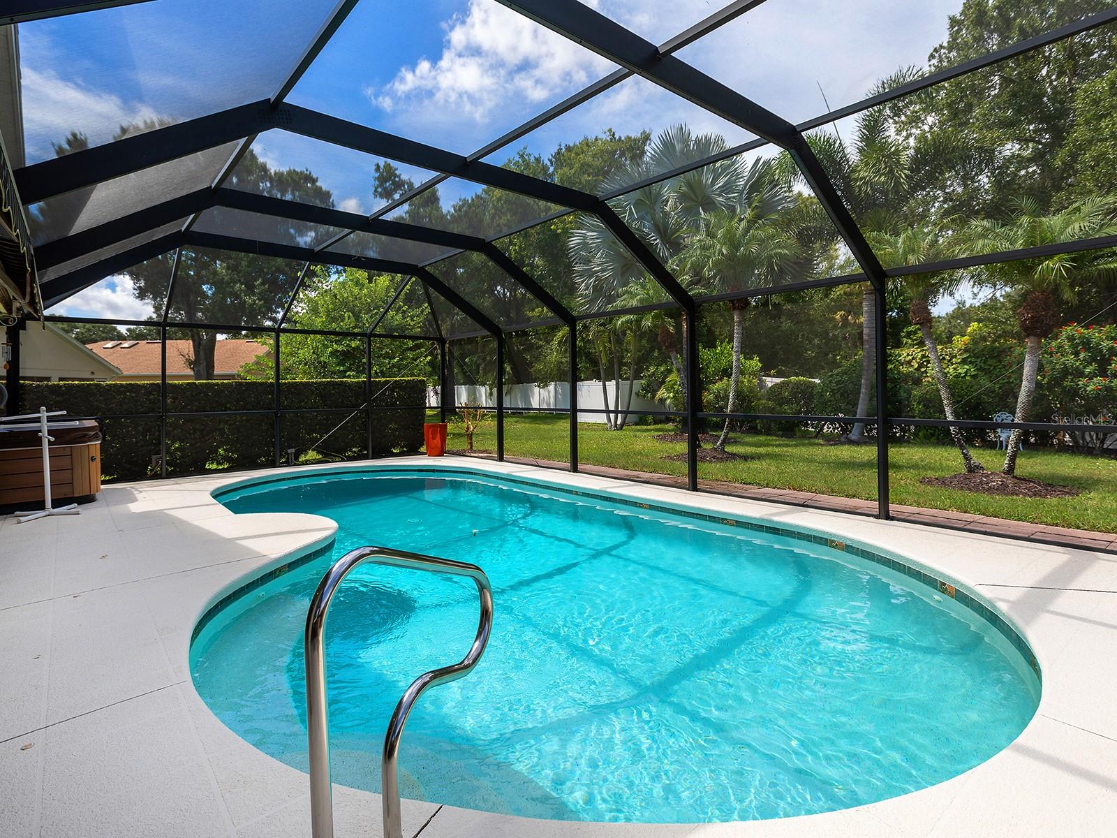 7326 Eleanor Cir, Sarasota, FL 34243 photo