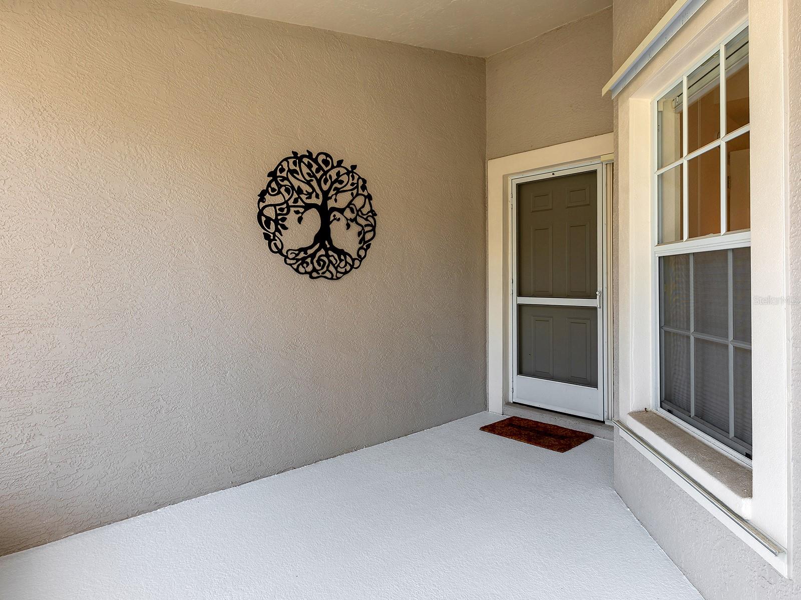 7326 Eleanor Cir, Sarasota, FL 34243 photo