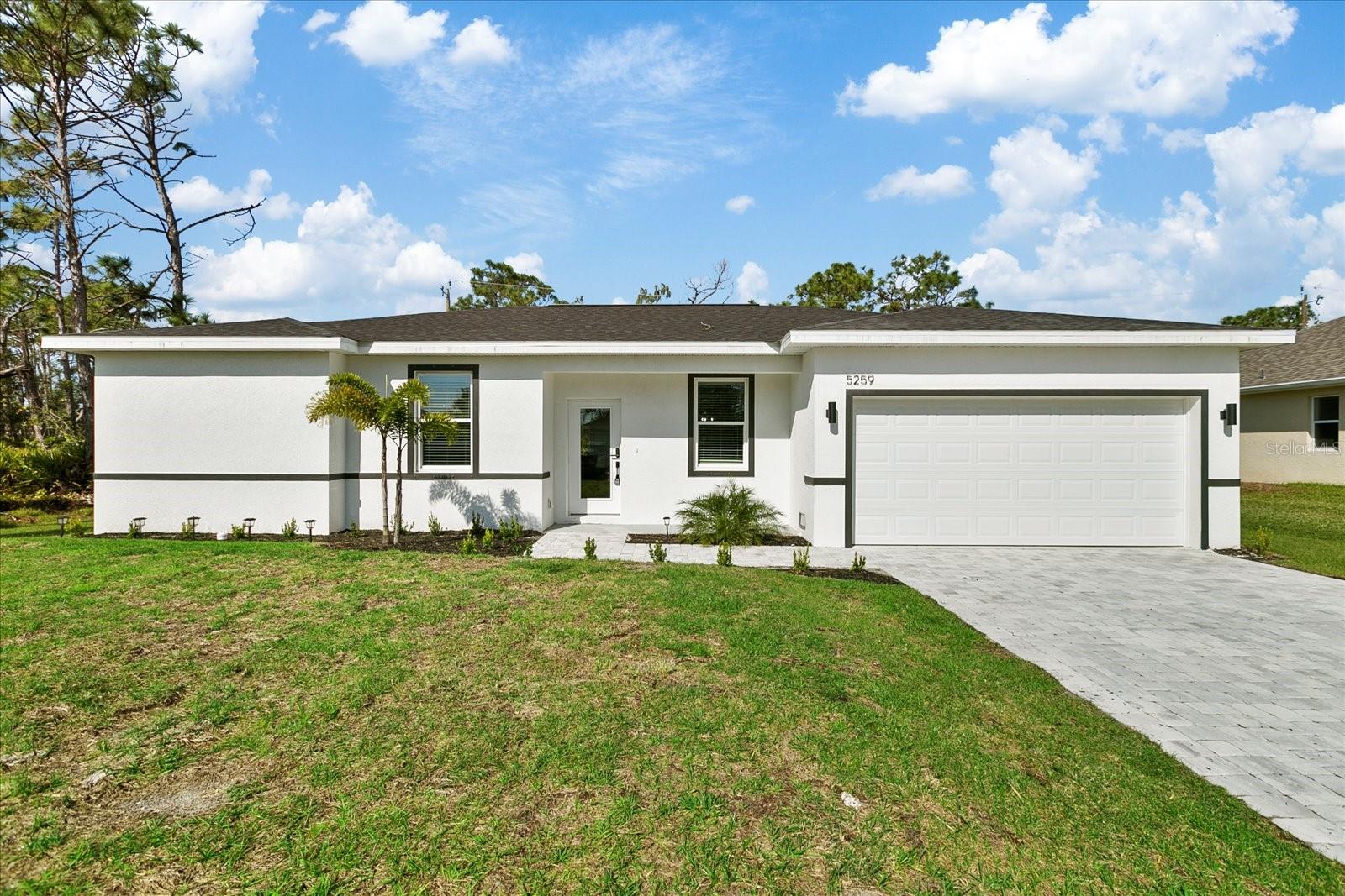 16451 Strauss Ave, Port Charlotte, FL 33954 photo