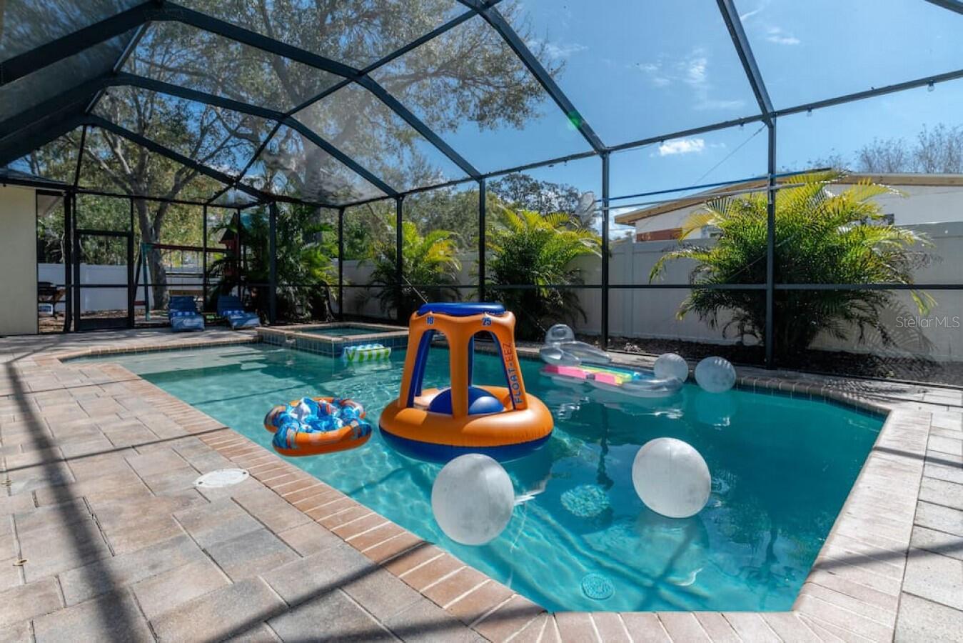 2930 W Rogers Ave, Tampa, FL 33611 photo