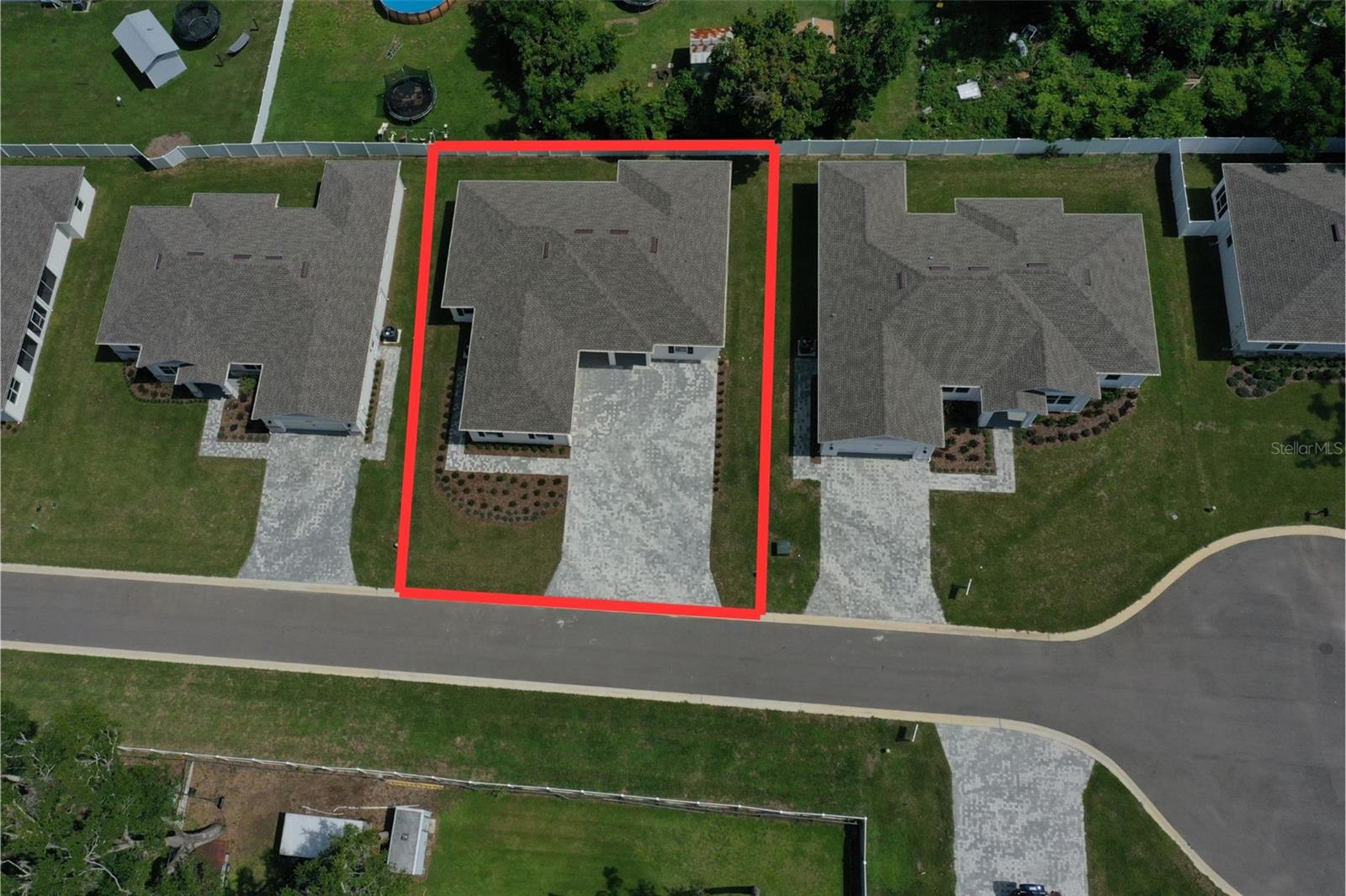 37549 Teri Ct, Dade City, FL 33525 photo