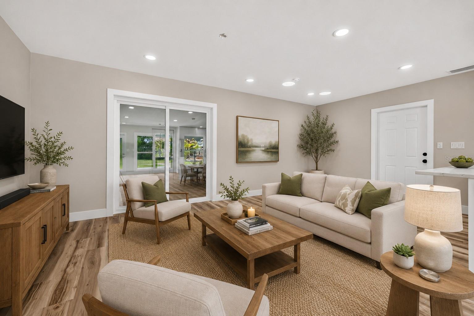 1524 Carson Cir, Saint Petersburg, FL 33703 photo
