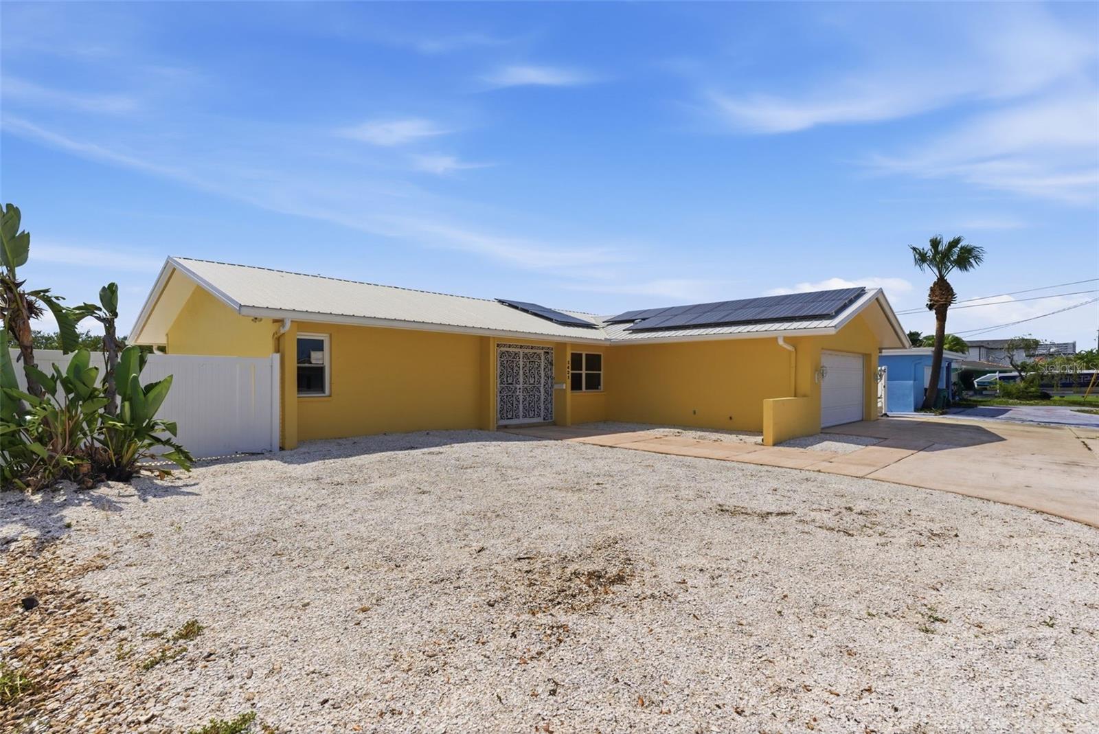 1421 Sea Gull Dr, Saint Petersburg, FL 33707