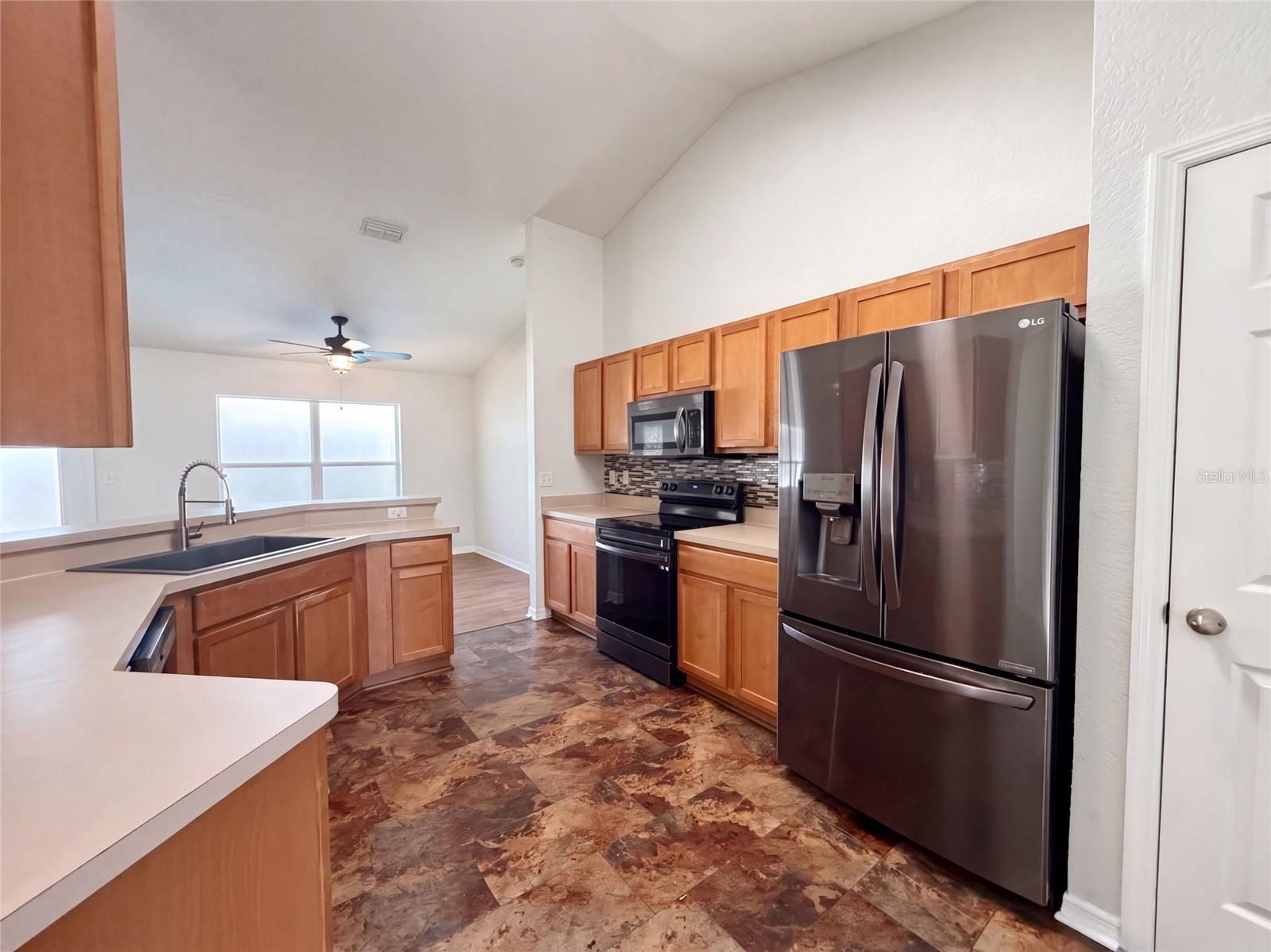 6041 Parnell Ave, Spring Hill, FL 34608 photo