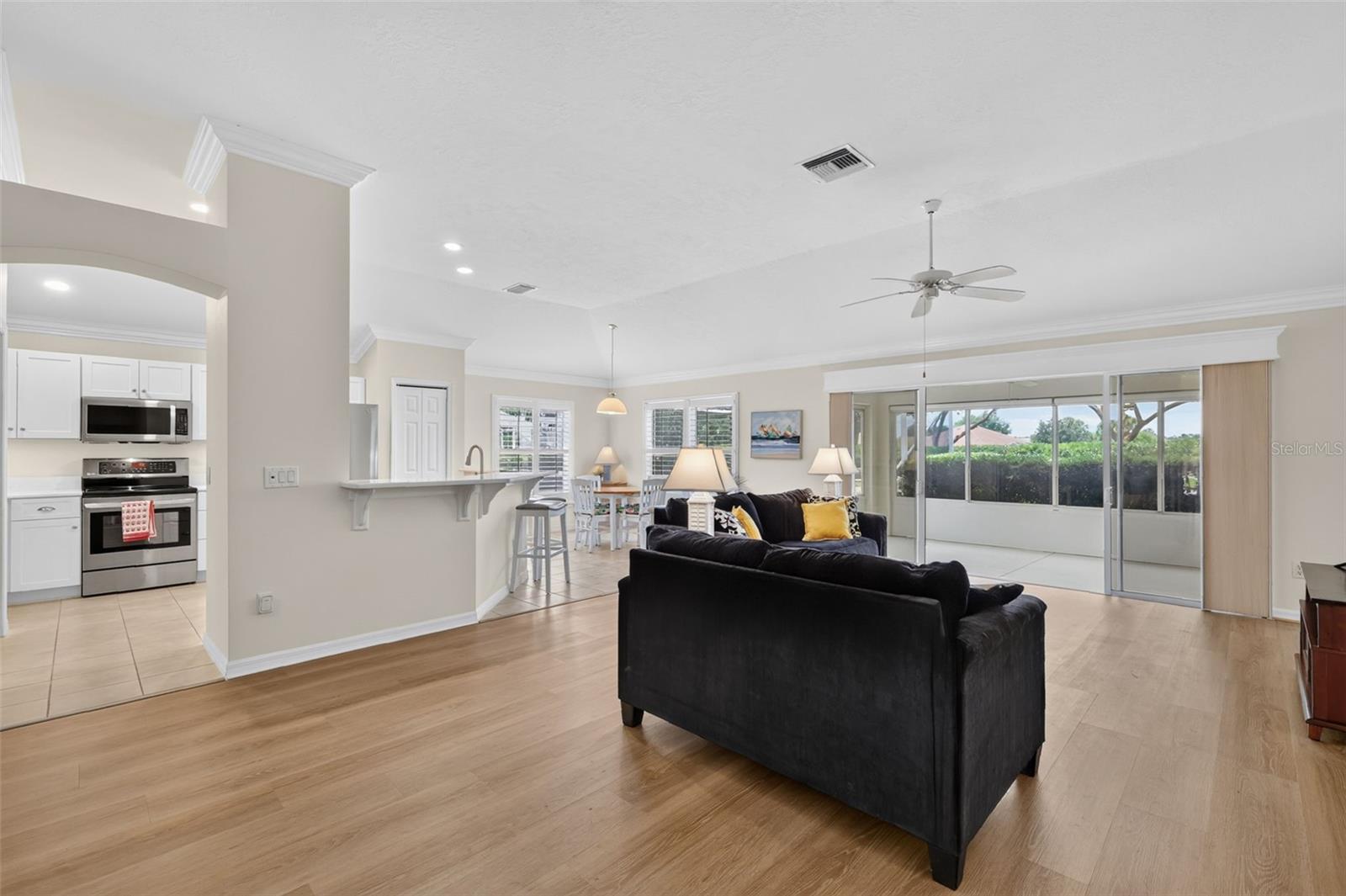 1218 Camero Dr, Lady Lake, FL 32159 photo