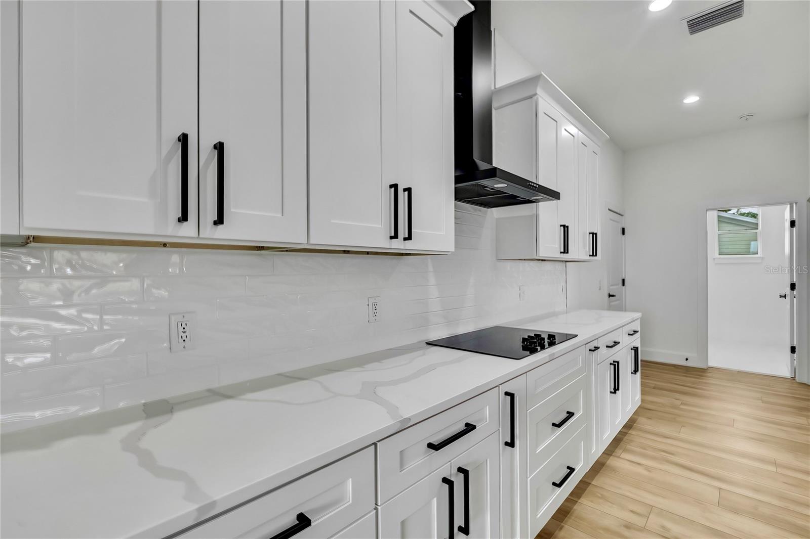 Single Family Residence in DADE CITY FL 38151 SUNSET AVENUE 14.jpg
