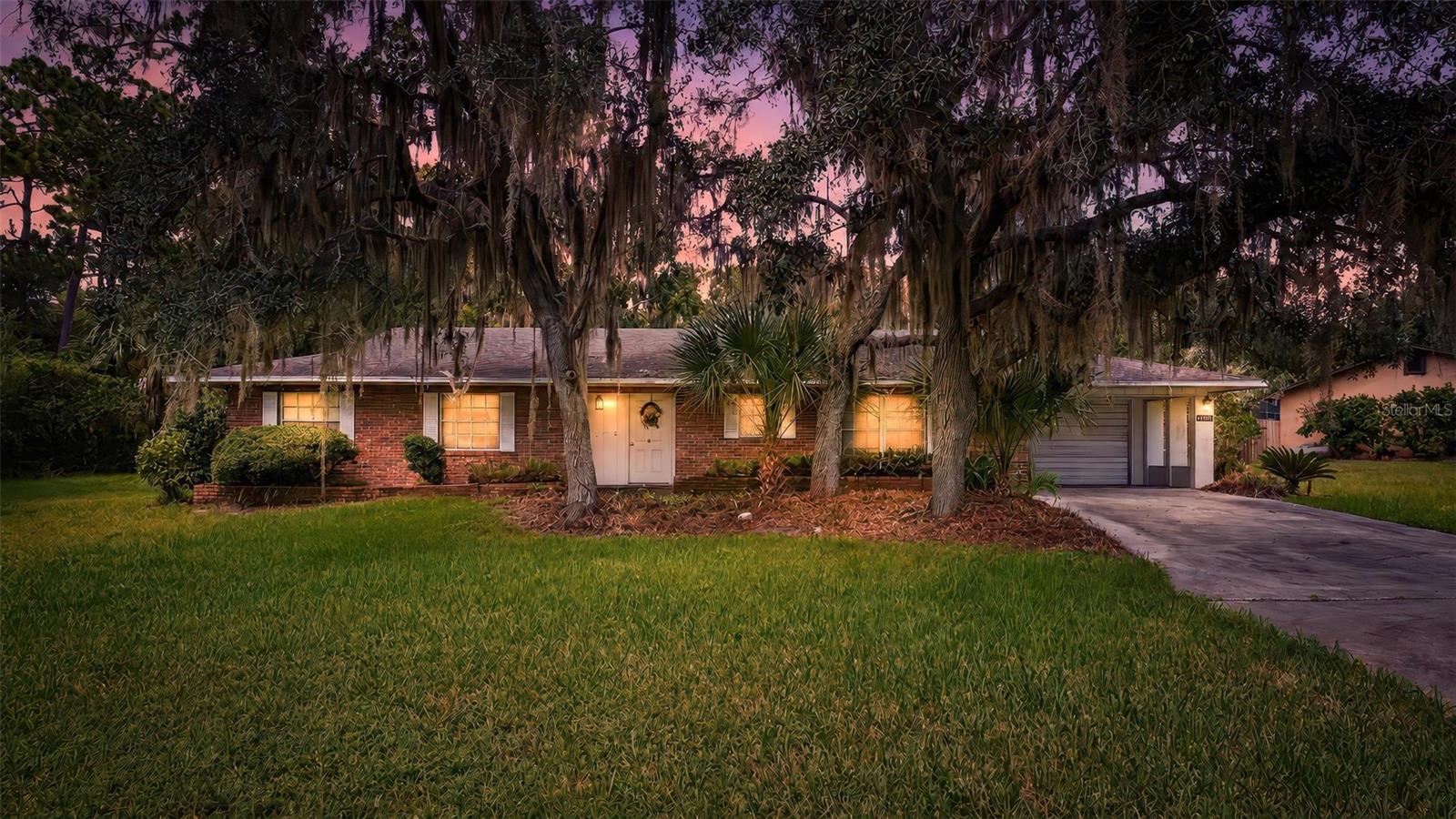 16529 Orange Ave, Umatilla, FL 32784 photo