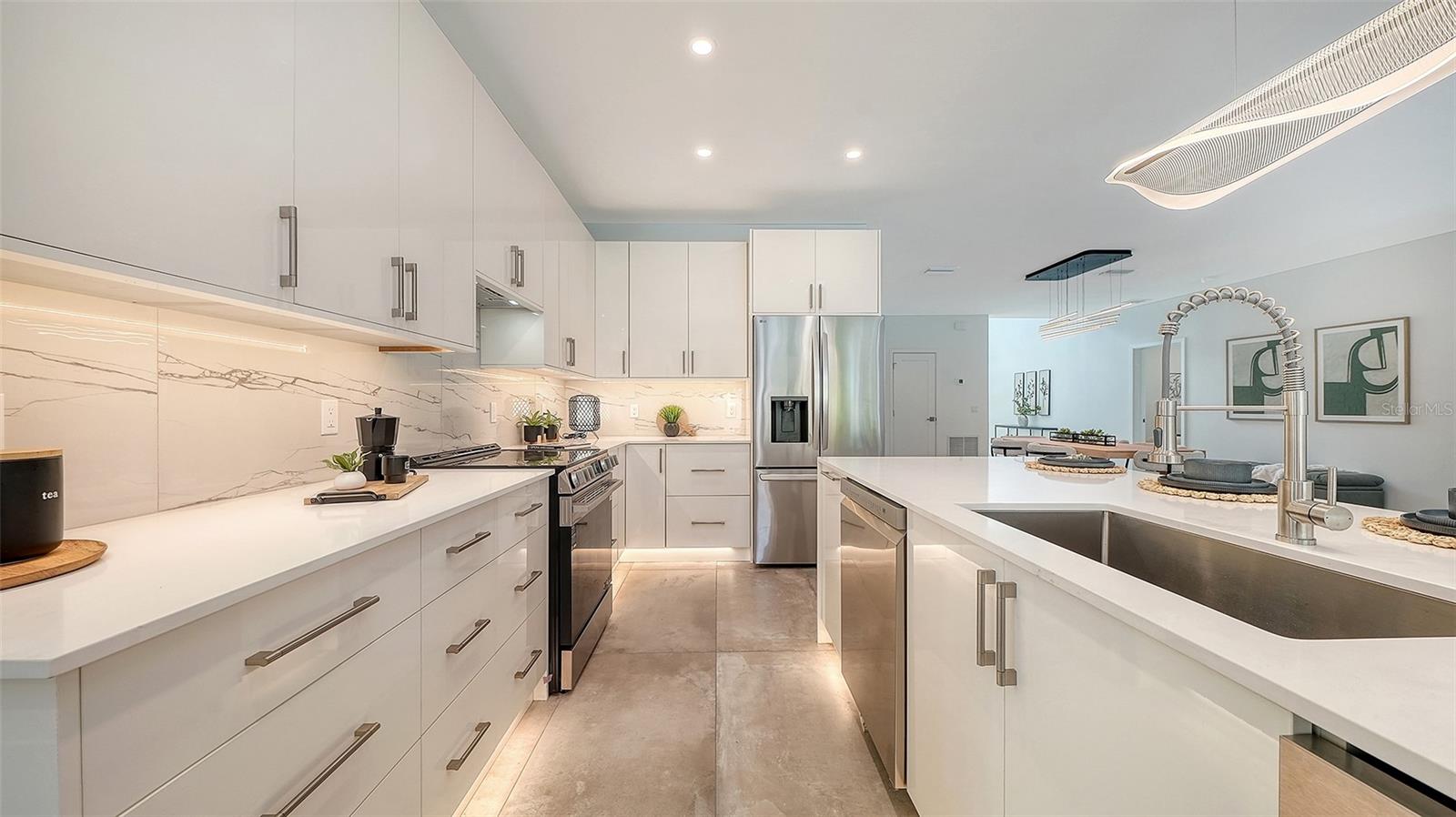 2050 Euclid Terrace, Sarasota, FL 34239 photo