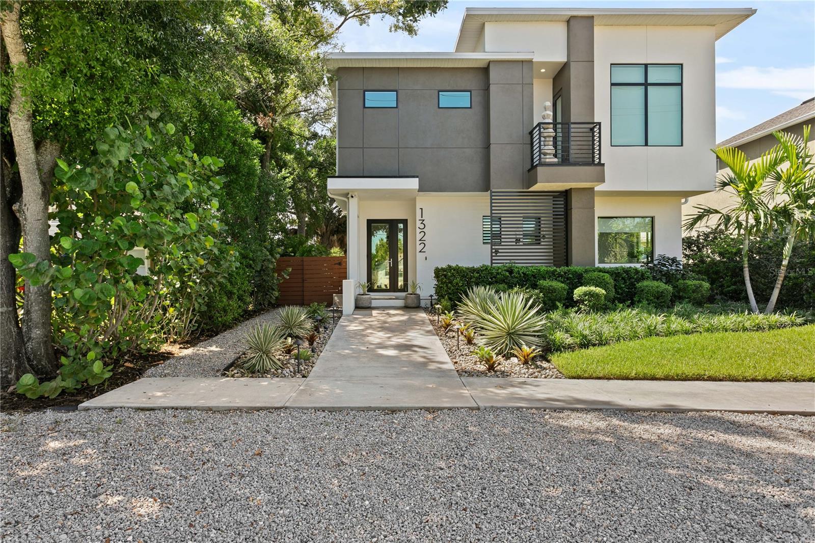 1322 Grace St, Tampa, FL 33607