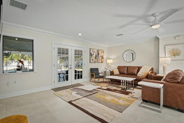 2553 E Paulstan Ct, Sarasota, FL 34237 photo
