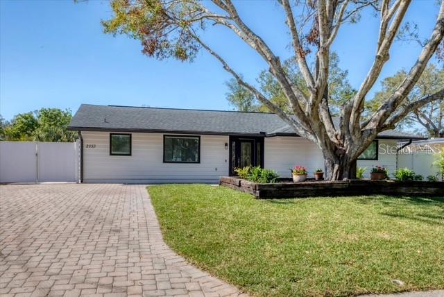 2553 E Paulstan Ct, Sarasota, FL 34237 photo