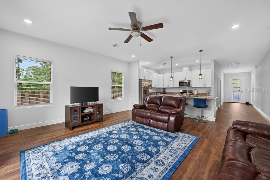 8118 N Semmes St, Tampa, FL 33604 photo