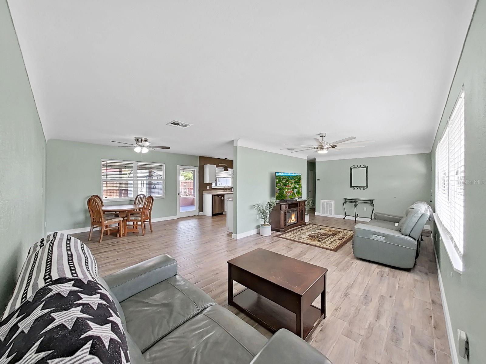 5931 49 Ave, Saint Petersburg, FL 33709 photo