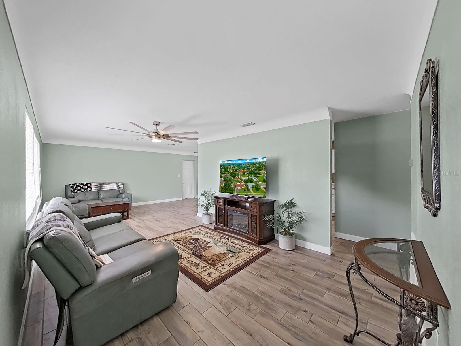 5931 49 Ave, Saint Petersburg, FL 33709 photo